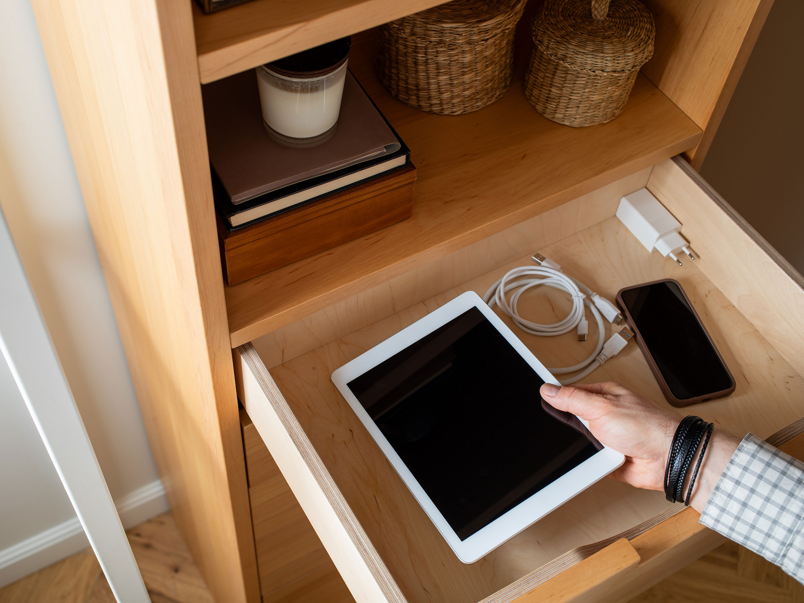 When choosing a meeting room display solution, you need to decide whether to invest in new hardware, or repurpose existing devices.